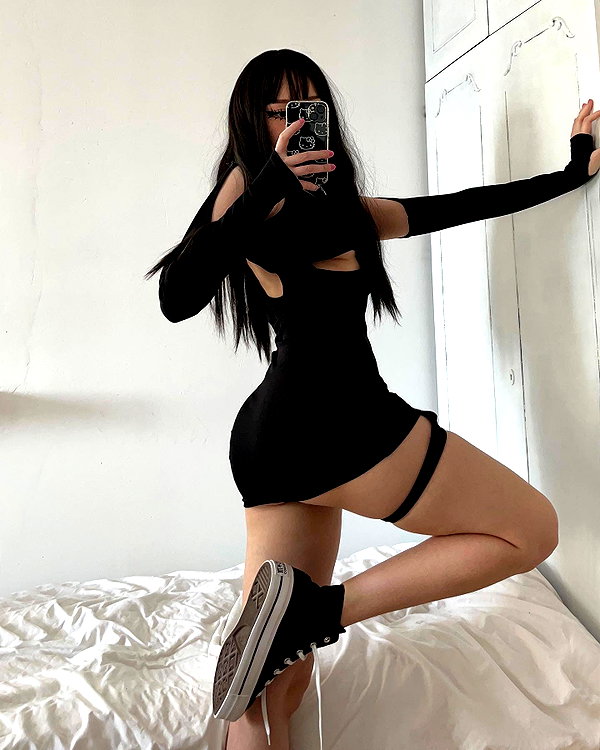 cyberkitty_____ instagram image archive image