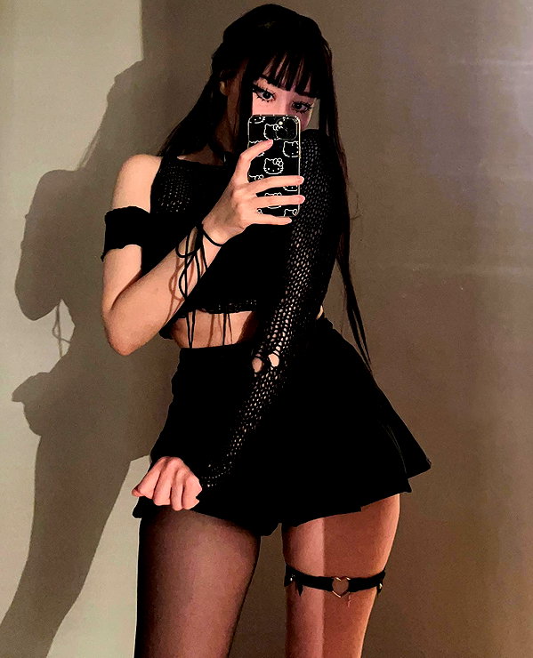 cyberkitty_____ instagram image archive image