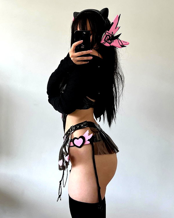 cyberkitty_____ instagram image archive image