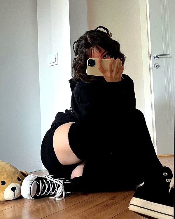 cyberkitty_____ instagram image archive image