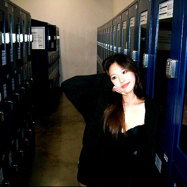 d4na.1ee d4na.1ee archive image