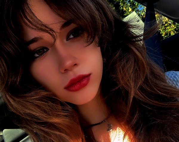 daniela.pritika instagram image archive image