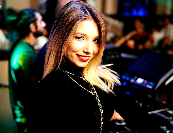 daniella_kristya instagram image archive image