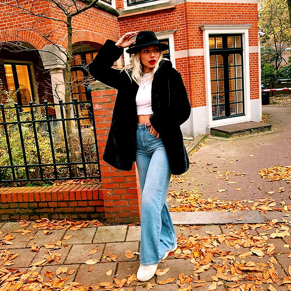 daniella_kristya instagram image archive image