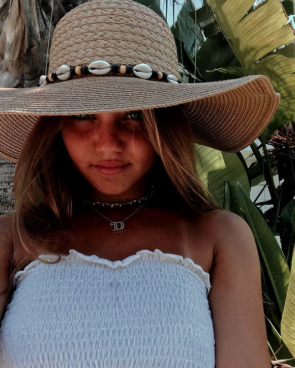 daniella_zeldis instagram image archive image