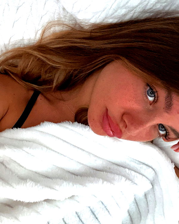daniella_zeldis instagram image archive image