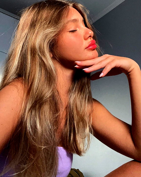 daniella_zeldis instagram image archive image