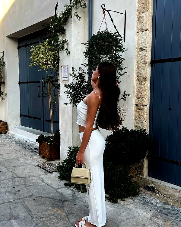 daniella_zeldis instagram image archive image