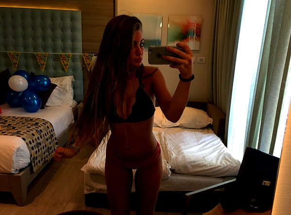 daniella_zeldis instagram image archive image
