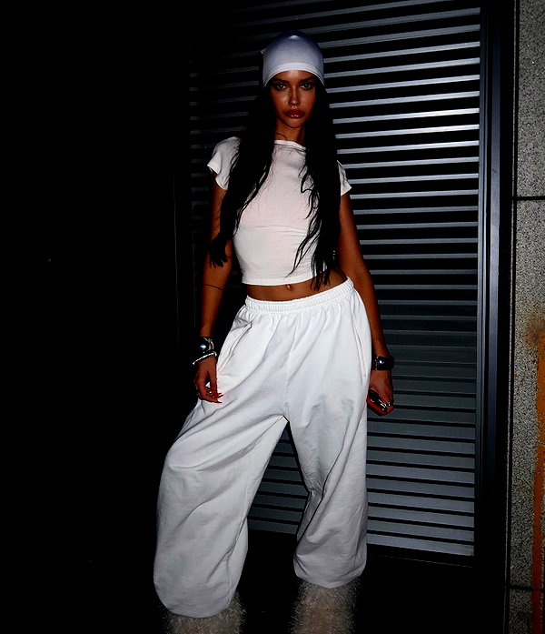 dasha.ilyushchyts instagram image archive image