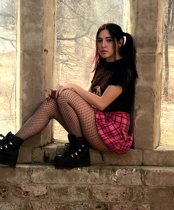 deadgjrl instagram image archive image