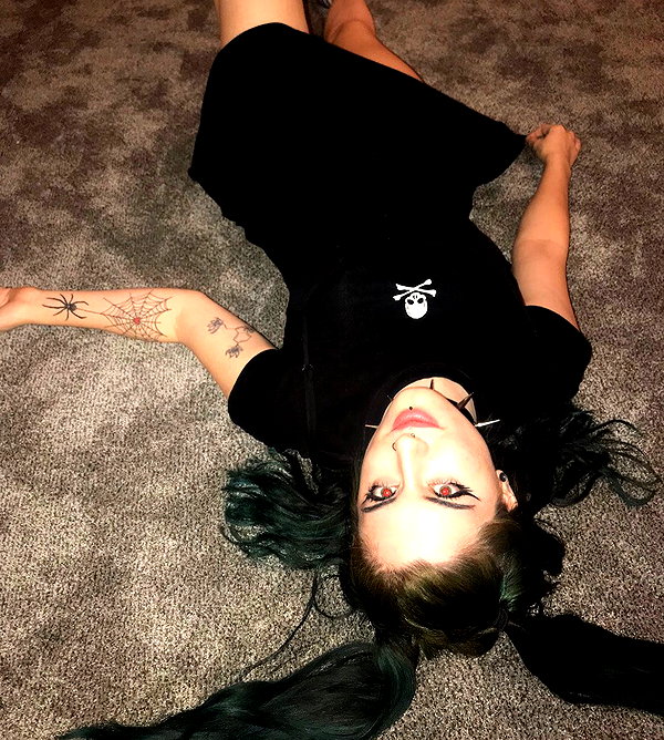 deadgjrl instagram image archive image