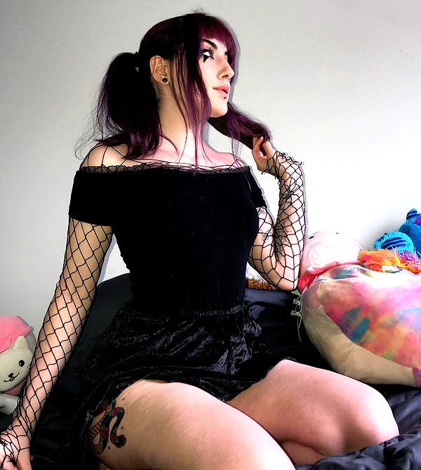 deadgjrl instagram image archive image