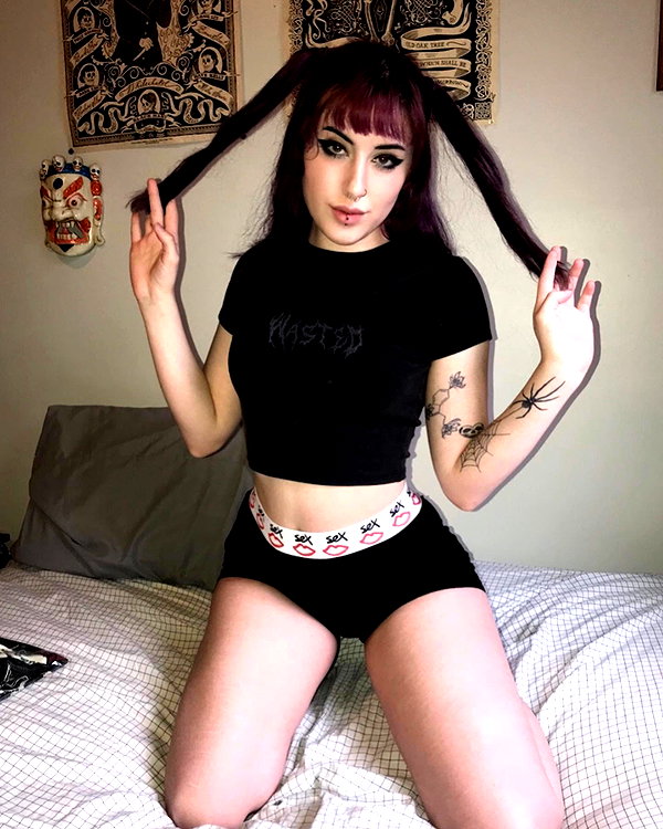 deadgjrl instagram image archive image