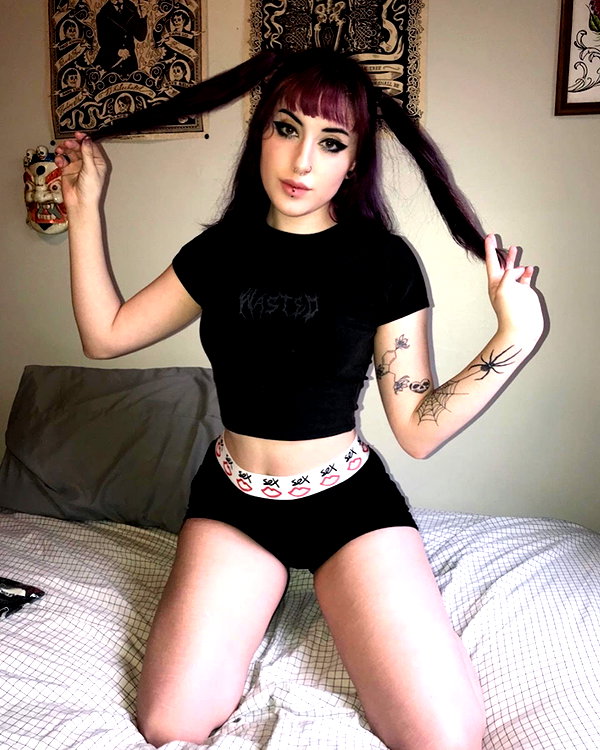 deadgjrl instagram image archive image