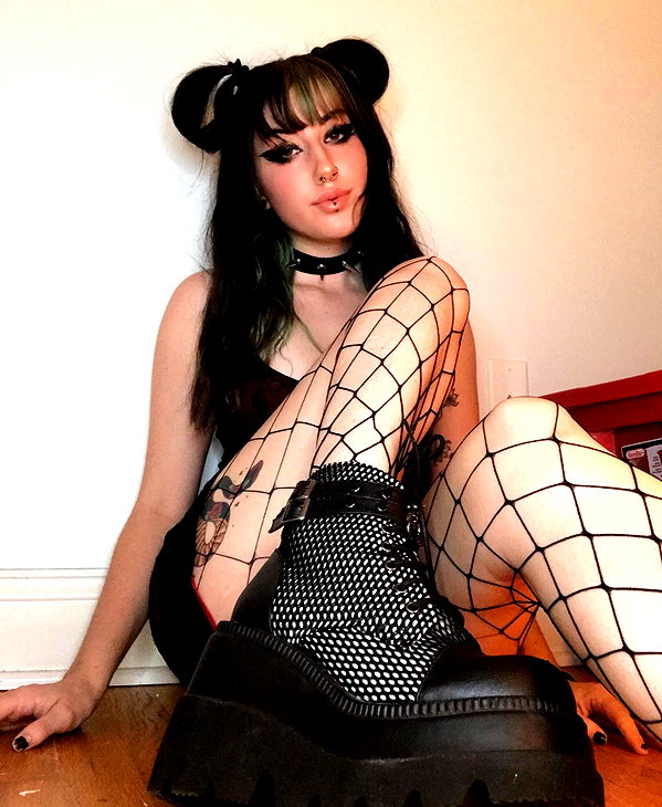 deadgjrl instagram image archive image