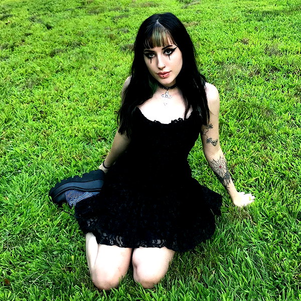 deadgjrl instagram image archive image