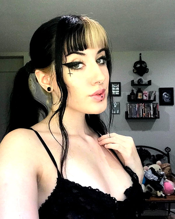 deadgjrl instagram image archive image