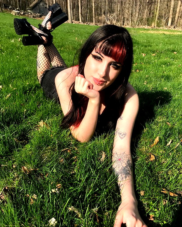 deadgjrl instagram image archive image