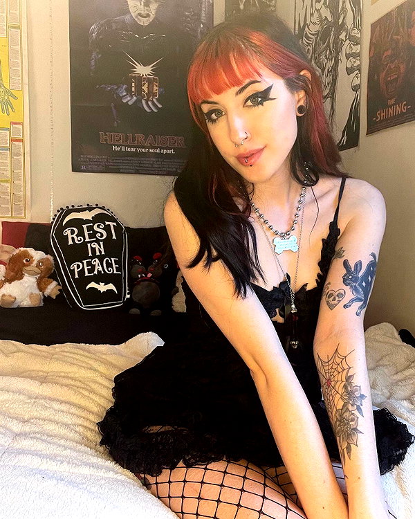 deadgjrl instagram image archive image