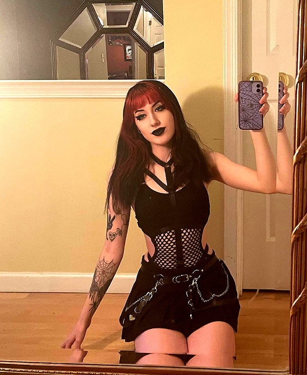 deadgjrl instagram image archive image