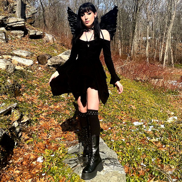 deadgjrl instagram image archive image