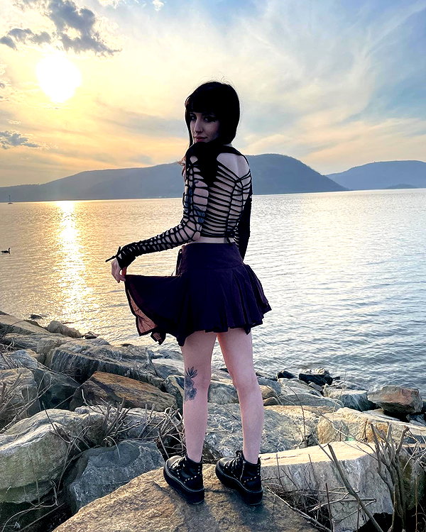 deadgjrl instagram image archive image
