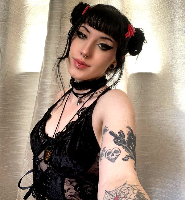 deadgjrl instagram image archive image