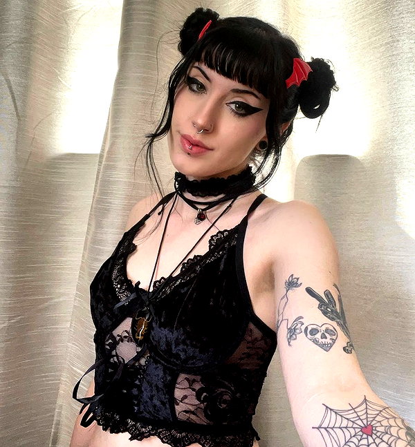 deadgjrl instagram image archive image