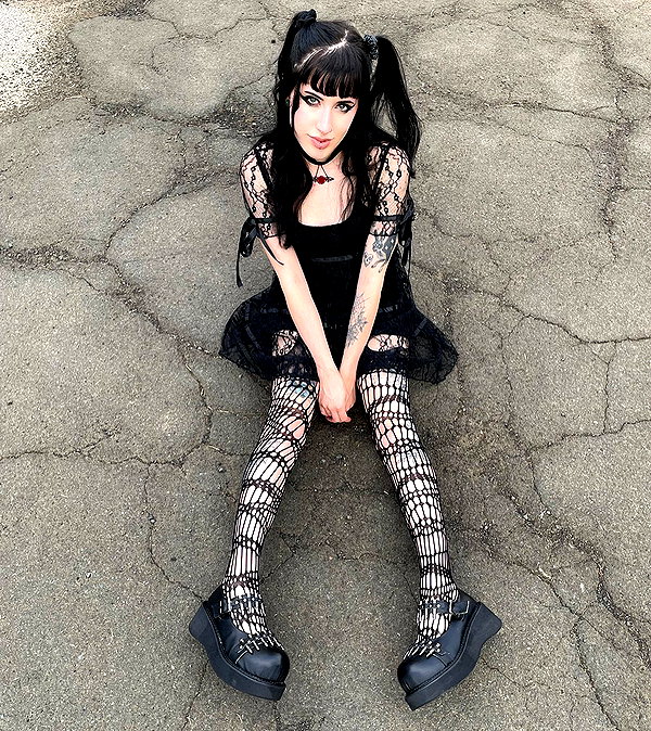 deadgjrl instagram image archive image