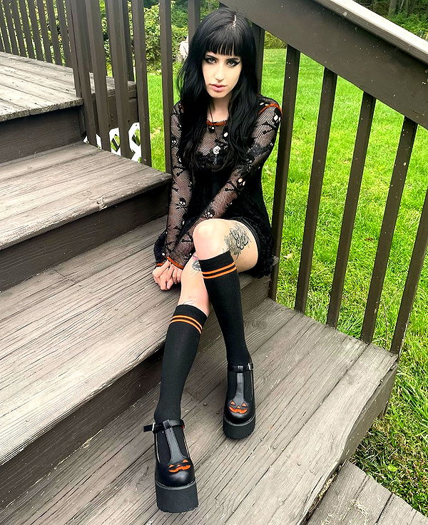 deadgjrl instagram image archive image
