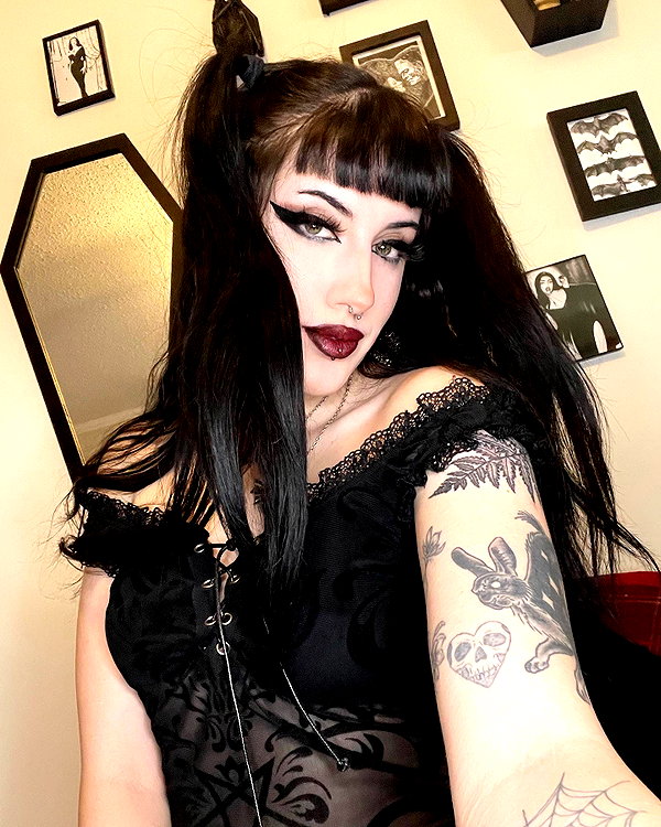 deadgjrl instagram image archive image