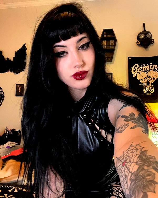 deadgjrl instagram image archive image