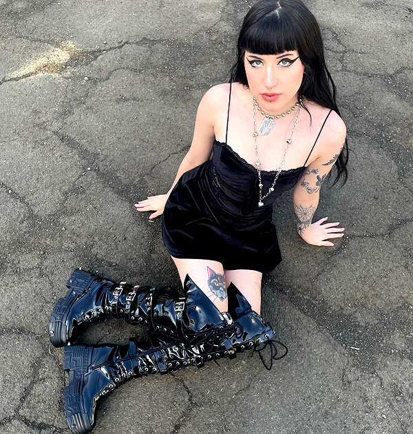deadgjrl instagram image archive image