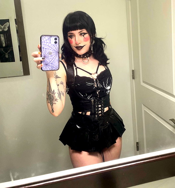 deadgjrl instagram image archive image