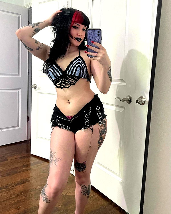 deadgjrl instagram image archive image