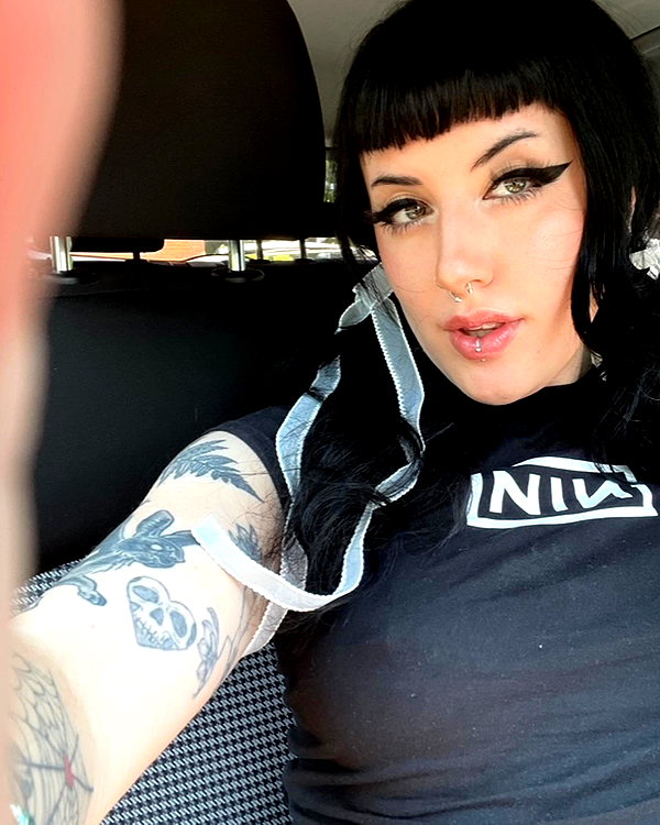 deadgjrl instagram image archive image