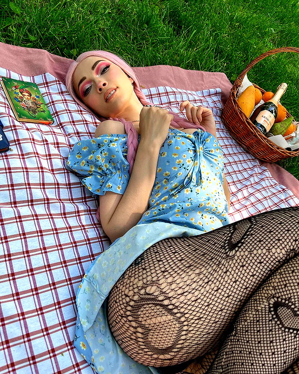 didicandy666 instagram image archive image