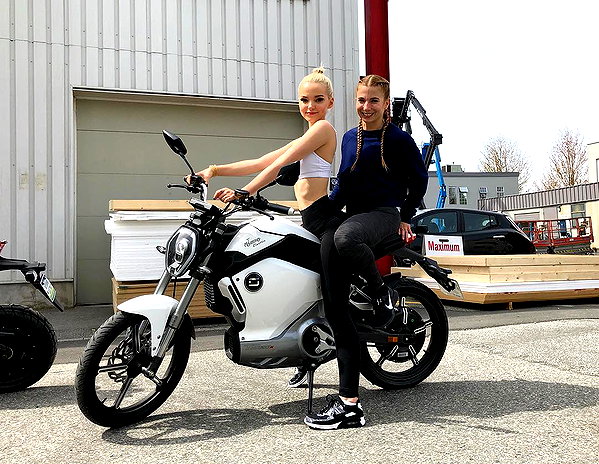 dovecameron instagram image archive image