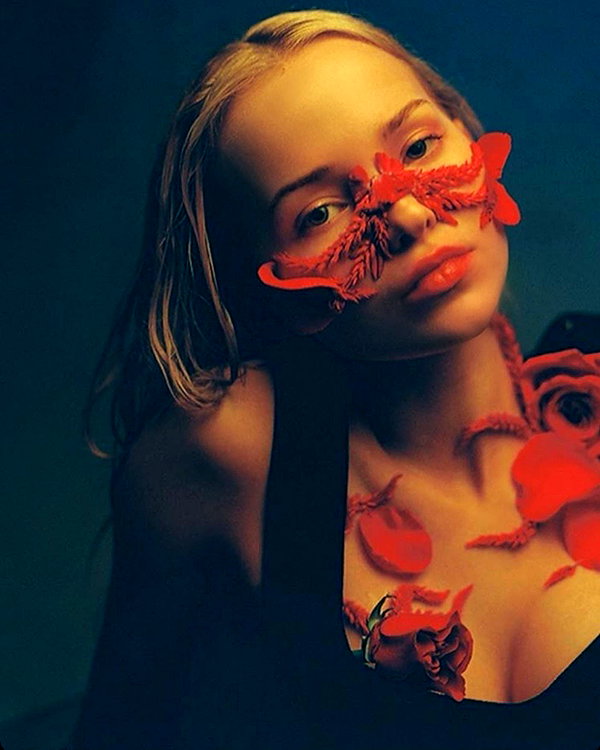 dovecameron instagram image archive image