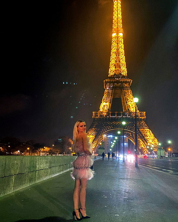 dovecameron instagram image archive image