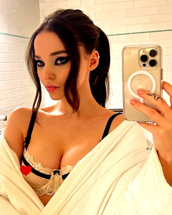 dovecameron instagram image archive image