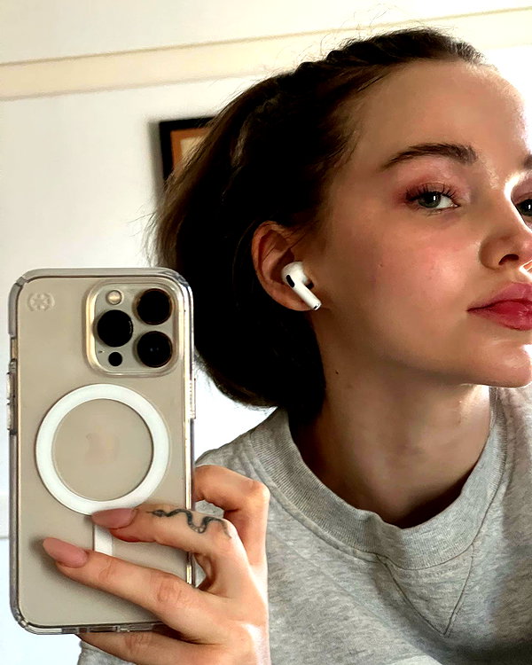 dovecameron instagram image archive image