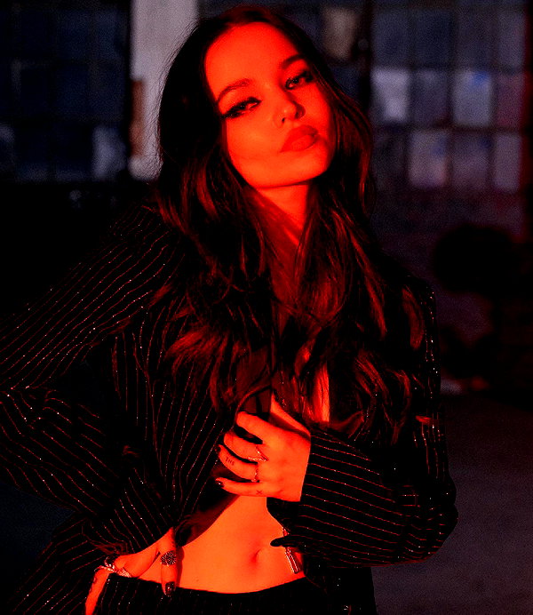 dovecameron instagram image archive image