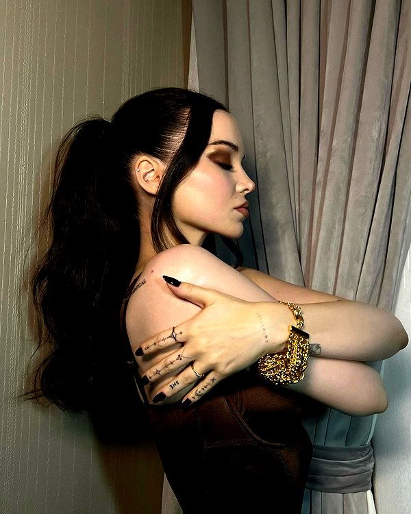 dovecameron instagram image archive image