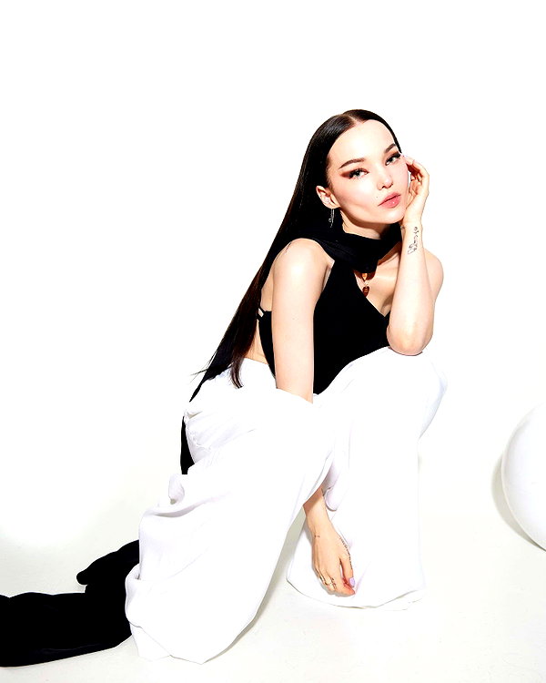 dovecameron instagram image archive image