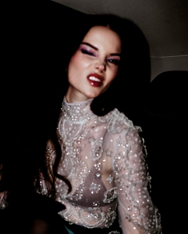 dovecameron instagram image archive image