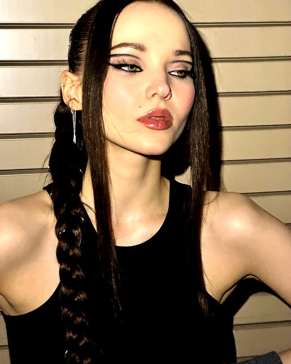 dovecameron instagram image archive image
