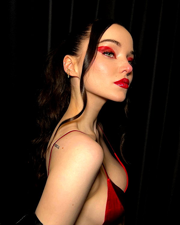 dovecameron instagram image archive image