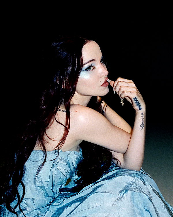 dovecameron instagram image archive image
